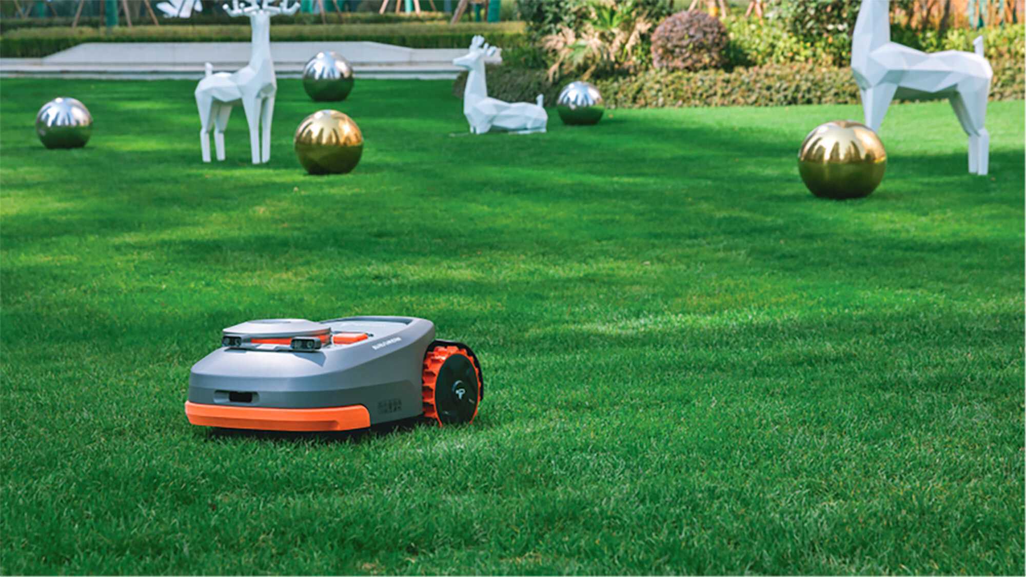 Mähroboter ohne Begrenzungskabel AGRARTECHNIK 52022
