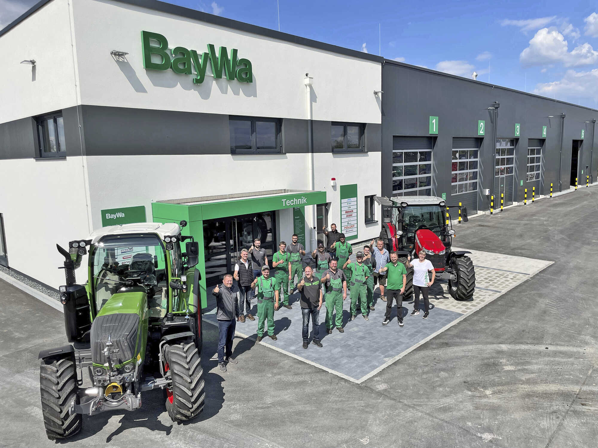 BayWa mit neuen TechnikZentren AGRARTECHNIK 112023