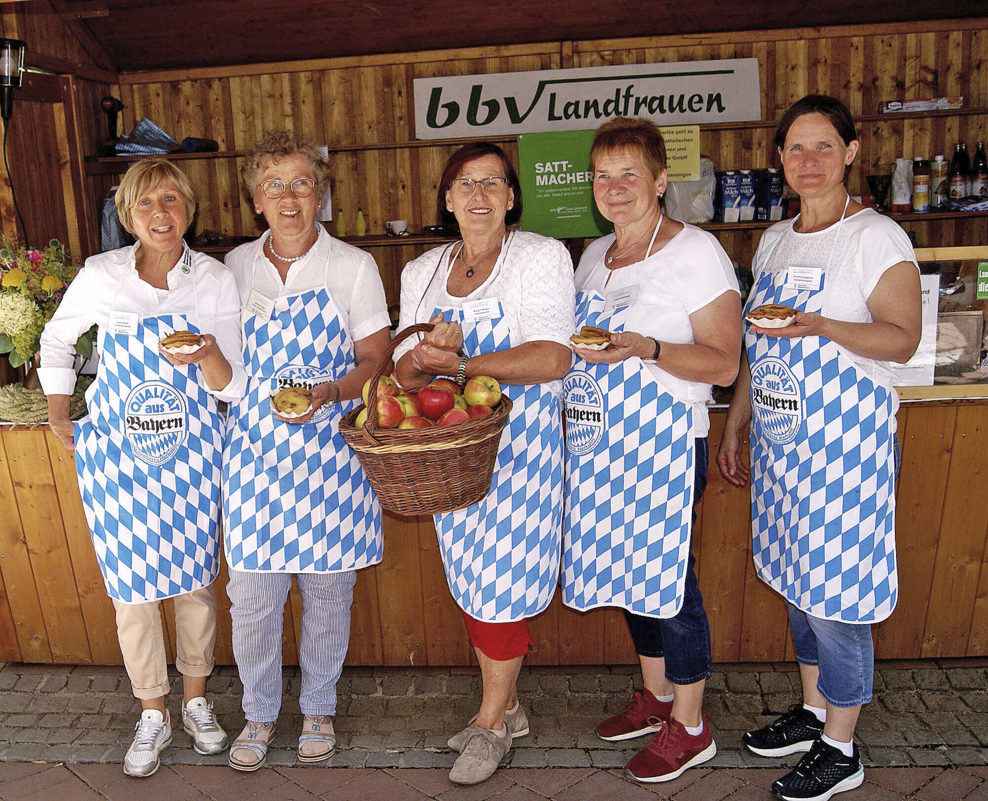 Apfelküchle für den guten Zweck - Bayerisches Landwirtschaftliches ...