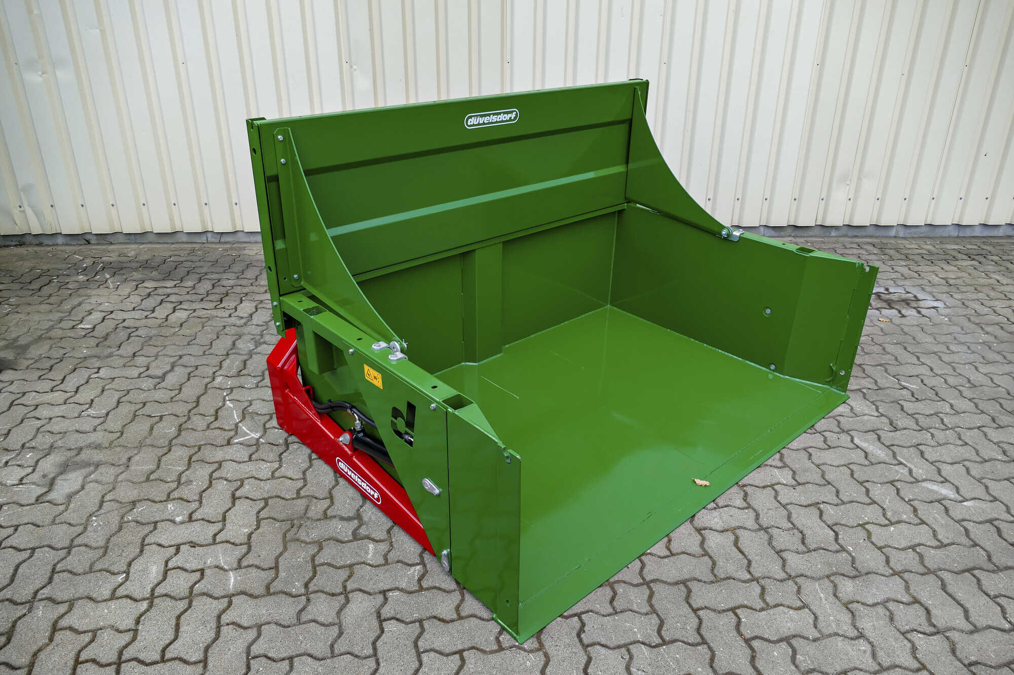 Heckcontainer fürs Grobe Forst&Technik 72023
