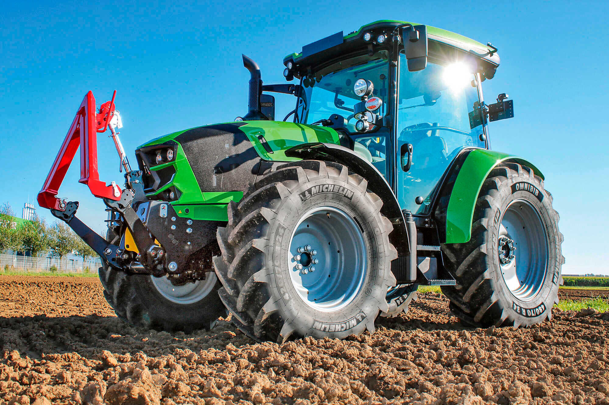 Deutz-Fahr präsentiert neue Traktoren - LAND & FORST 42-2021