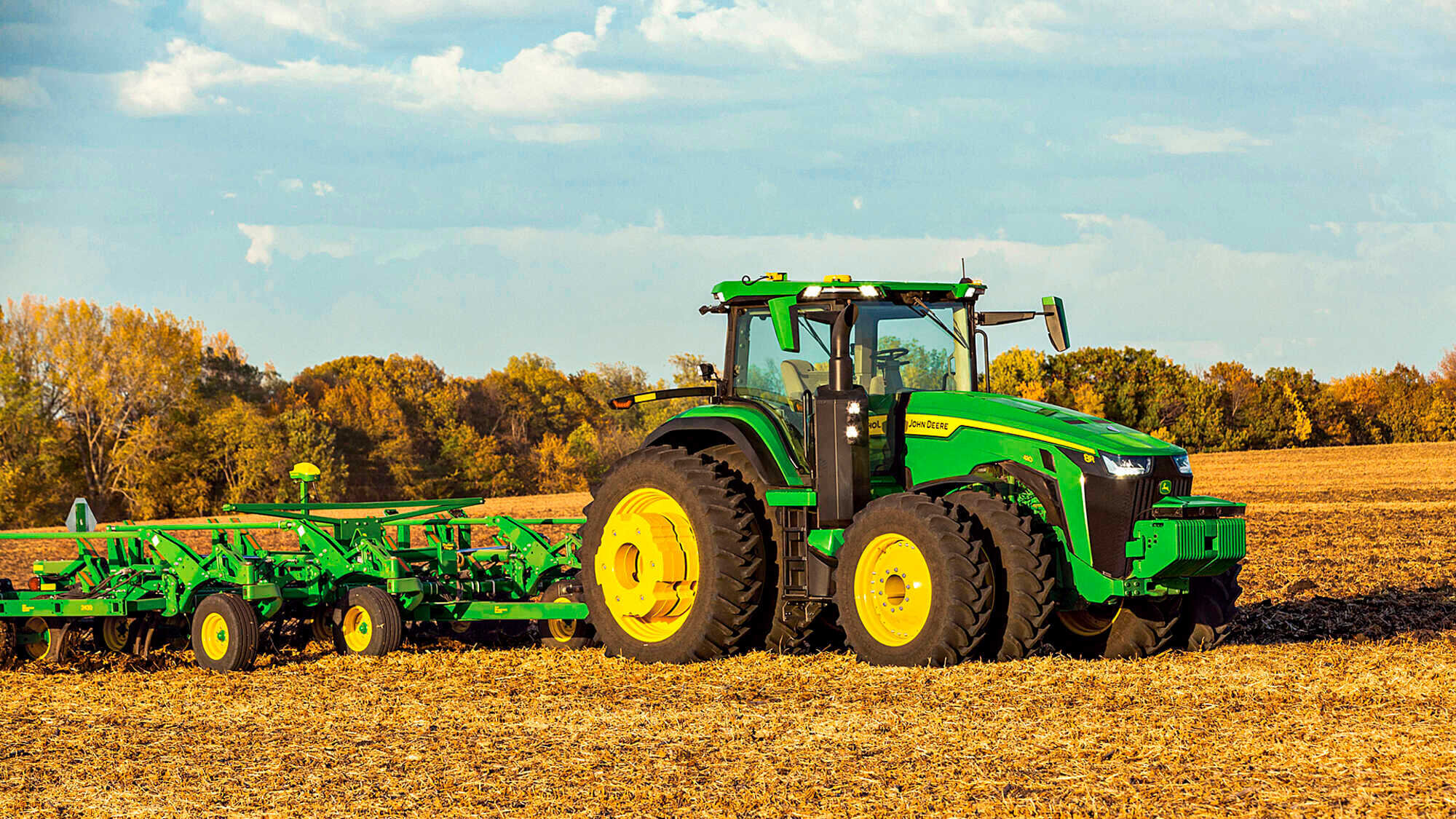 John Deere bringt autonom fahrenden Traktor aufs Feld - IT-Business -   › Web
