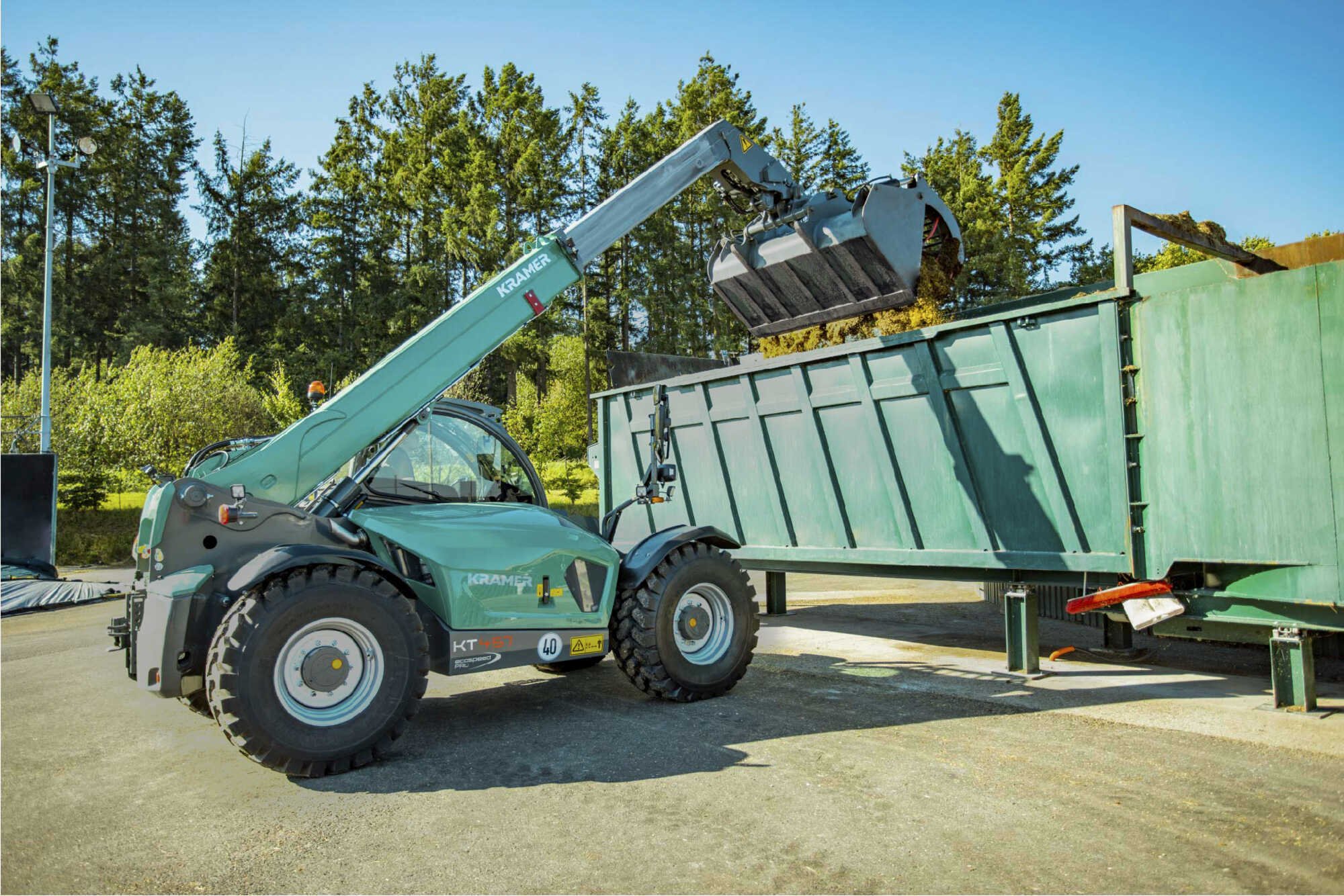 Kramer: Hoflader mit Elektroantrieb - LAND & FORST 47-2022