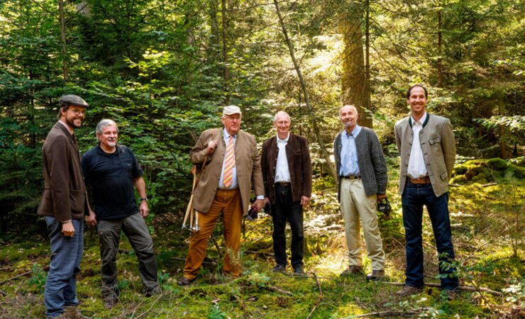 Die Akteure der Jubiläumsveranstaltung (v. l. n. r.): Max v. Rotenhan, Hans v. d. Goltz, Sebastian v. Rotenhan, Christian Ammer, Wolfgang und Tobias Elflein | © Fotos: H. Höllerl