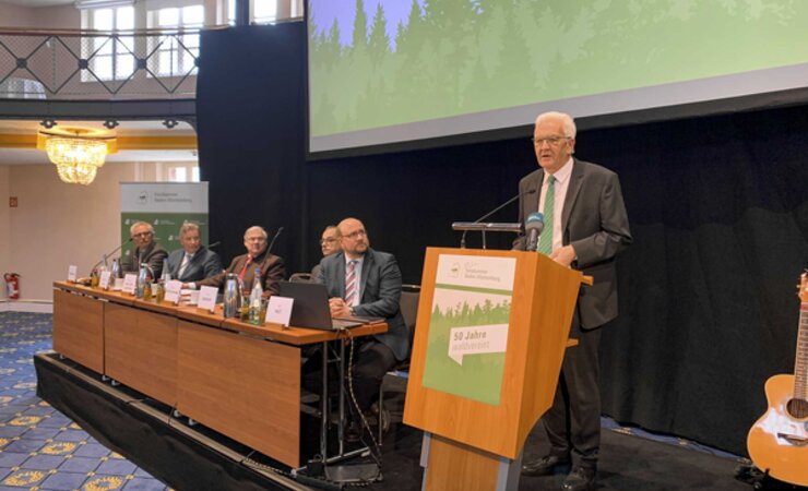 Abb. 1: Ministerpräsident Winfried Kretschmann anlässlich des 50-jährigen Jubiläums der Forstkammer in Stuttgart. | © M. Steinfath