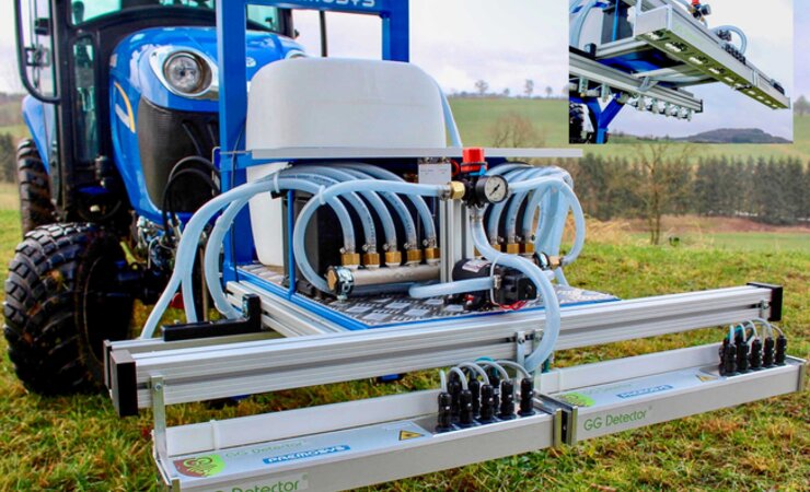 Die Sensortechnik wird am Traktor befestigt. | © Premosys