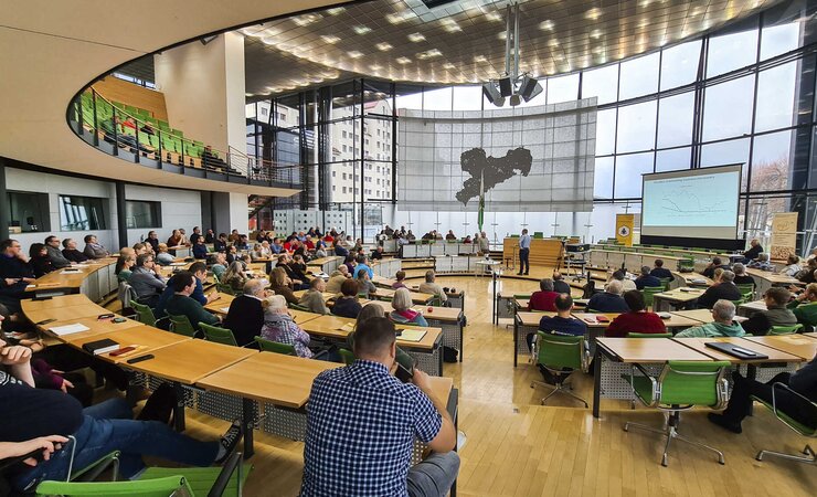 Viele Züchter, Wissenschaftler und Verbände kamen zur Tagung von Varroa 2033 in Dresden. | © Mike Bandte