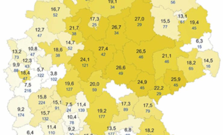 Die Frühtrachternte 2024 in kg/Volk und die Anzahl der Meldungen aus den Regionen. | © FBI Mayen