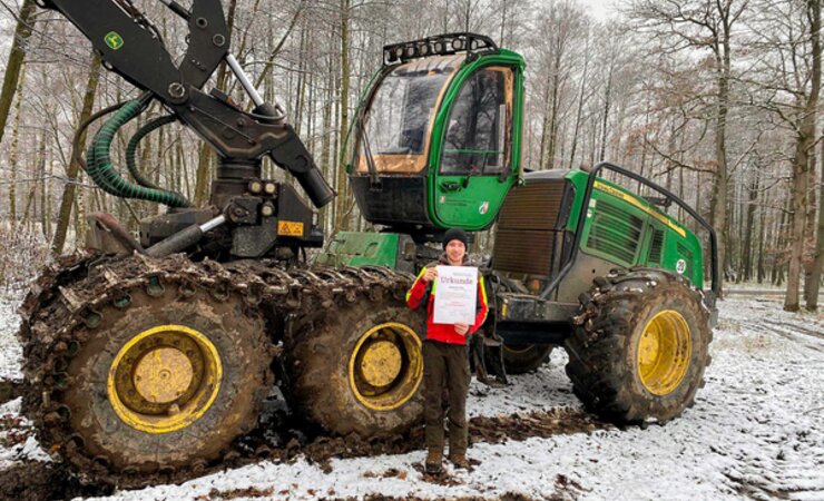 Prüfungsbester war Julius Gerling von Wald und Holz NRW | © Wald und Holz NRW