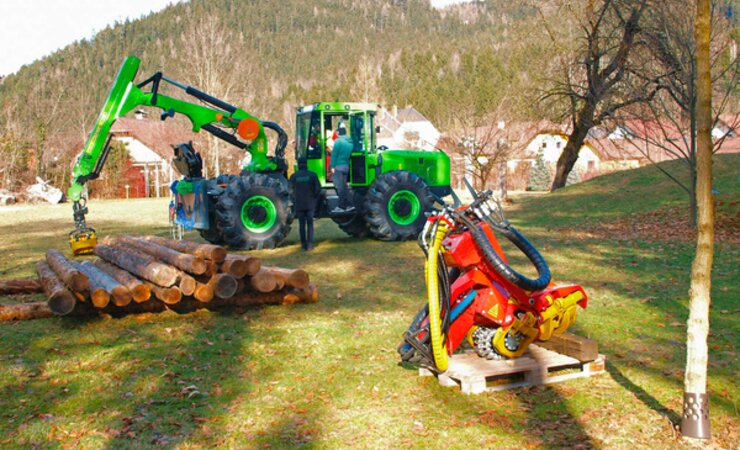 modernen Equus-Skidder ein | © A. Friedrich