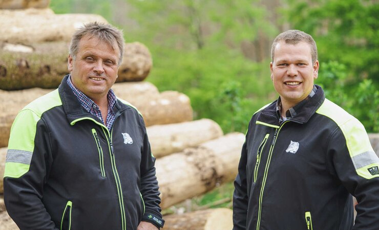Carsten Henkel (l.) und 
Marc Rosenberg haben 2018 gemeinsam die Firma H+R Forst gegründet | © Bildschnitt TV