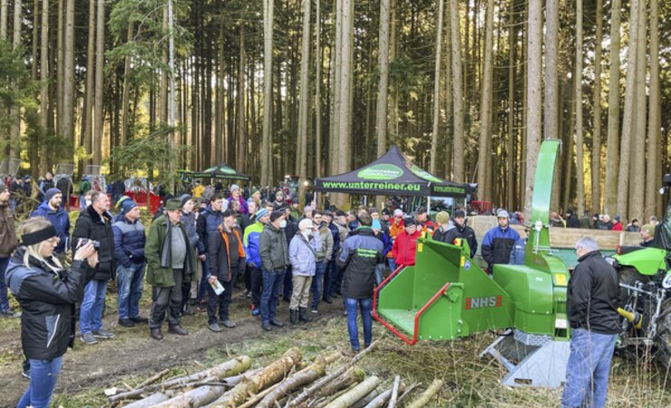 Die Live-Vorführungen im Wald brachten ein sehr großes Kundeninteresse | © Unterreiner