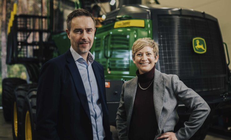 Jari Mennala und Mary Pat Tubb | © John Deere
