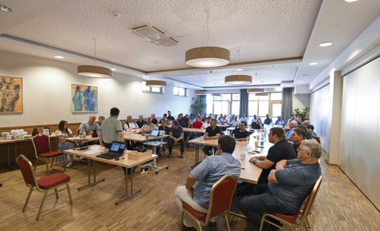 Fast 50 Teilnehmerinnen und Teilnehmer zählte die FiB-Mitgliederversammlung am 8. Mai, ein Allzeitrekord | © Fotos: M. Kubatta-Große