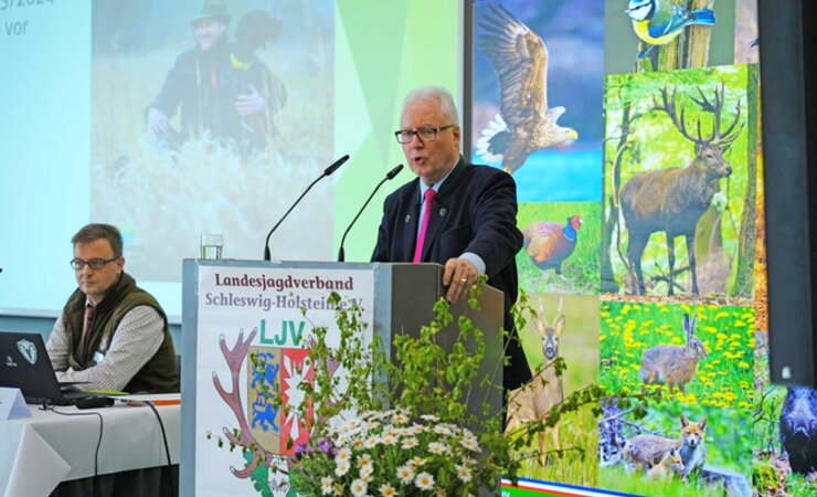 Präsident Wolfgang Heins positionierte sich für ein aktives Wolfsmanagement. | © Phil Kahrs