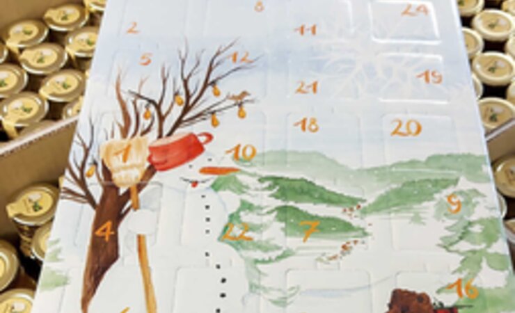 Der Adventskalender bietet mehr als nur 24 verschiedene Sortenhonige. Es ist auch ein Training, Honig schmecken zu lernen. | © Christoph Koch