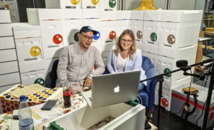 Lutz Eggert und Sabrina Lamm bei der Live-Übertragung der Online Fragestunde vom Messestand auf der Eurobee (in Friedrichshafen). | © Sabrina Lamm, Honigmanufaktur mit Herz