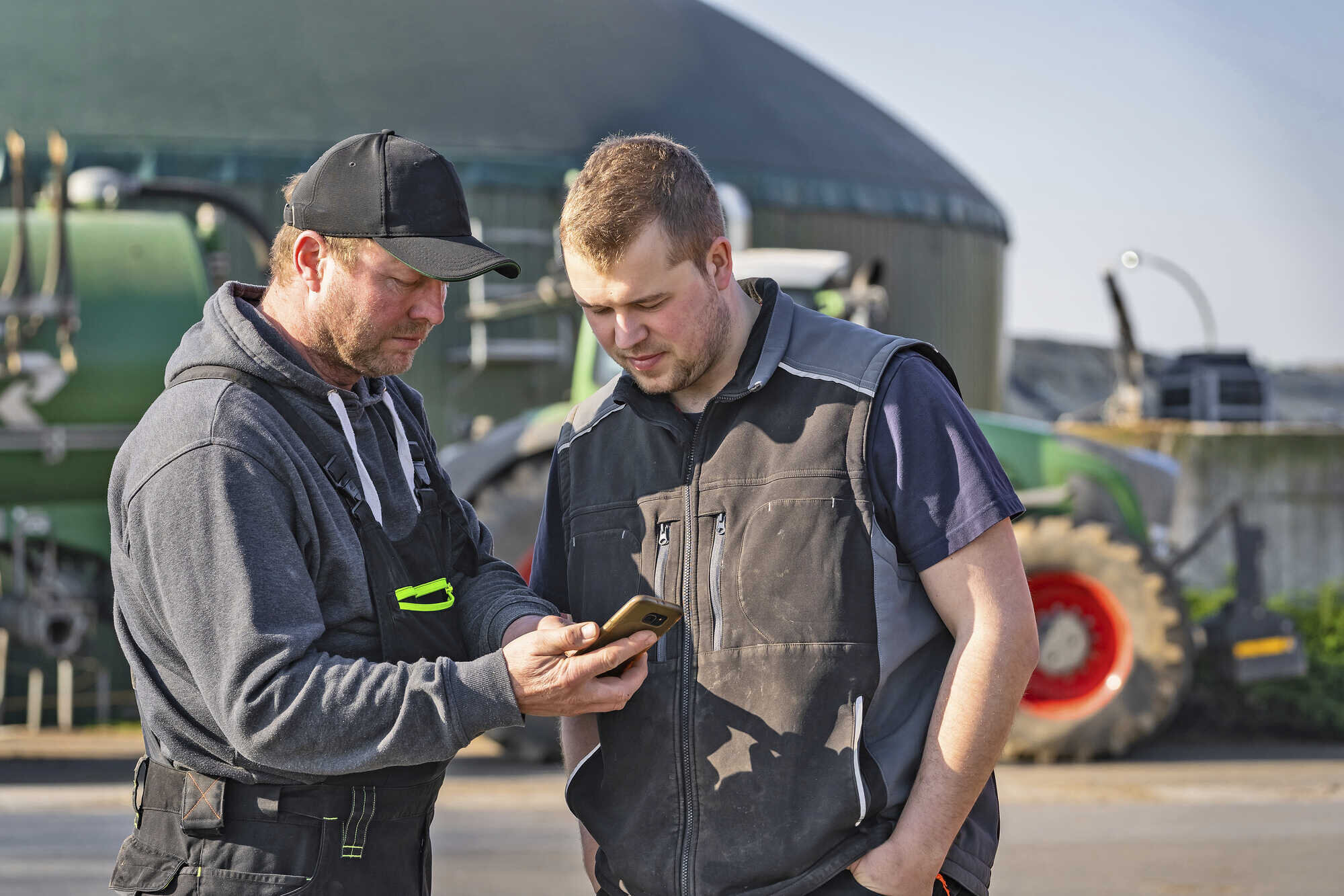 Gehälter in der Landwirtschaft: Gehalt auf Augenhöhe - agrarheute 3-2023