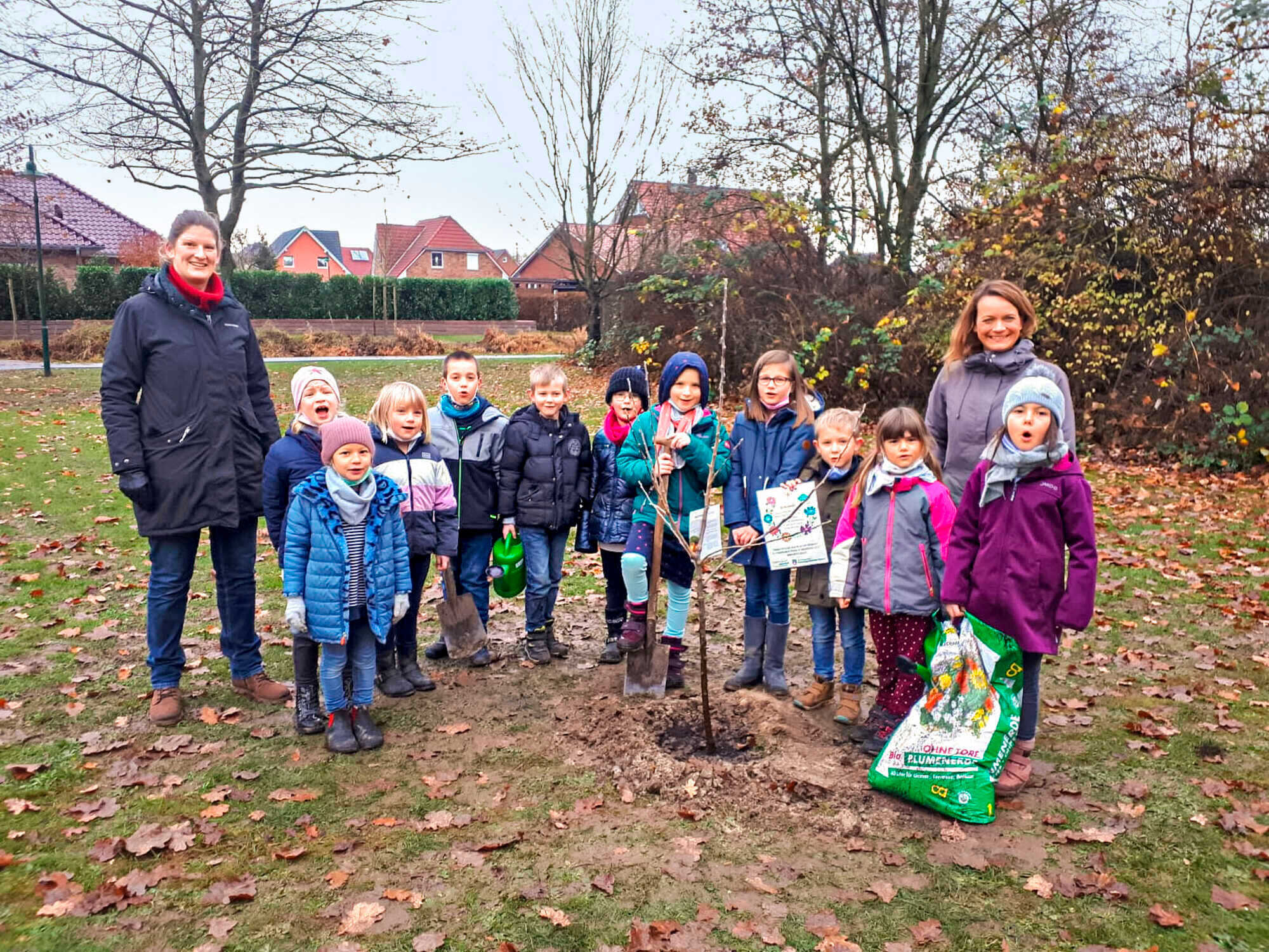 Elbdeich Grundschule beim Gärtnern besonders erfolgreich LUF 12022
