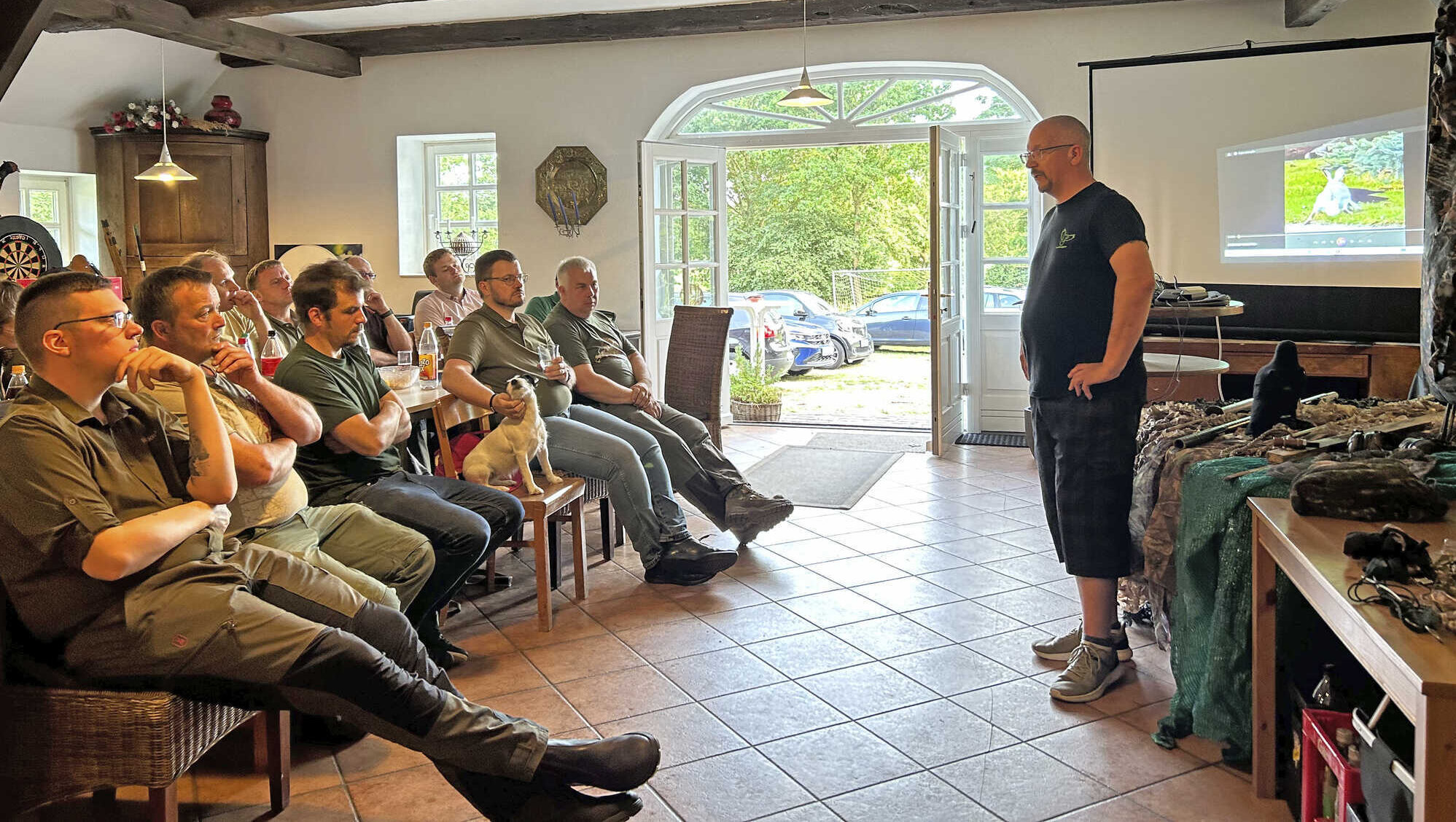 Lehrreiches Krähenjagdseminar - Niedersächsischer Jäger 16-2023